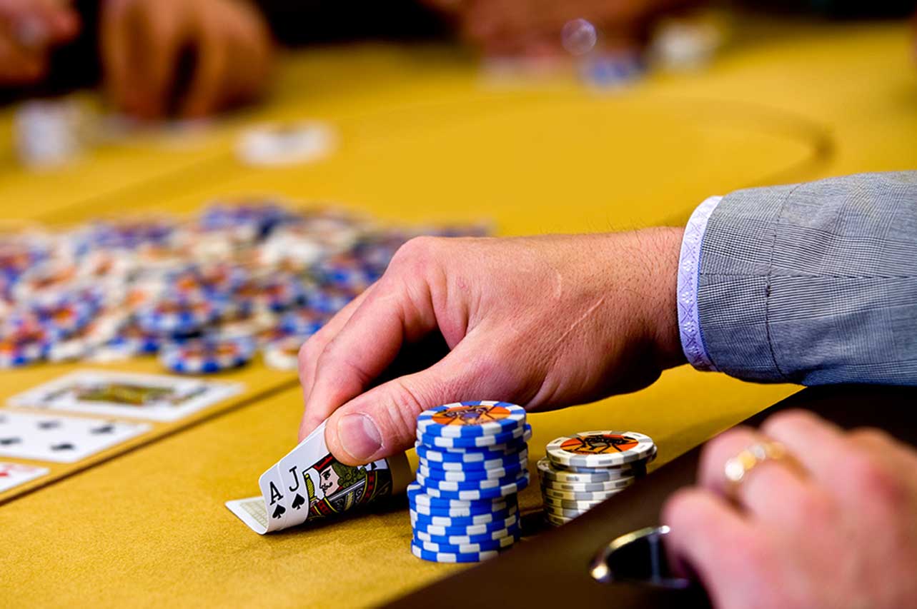 What Are The Benefits Of Playing Online Slot Gambling?
