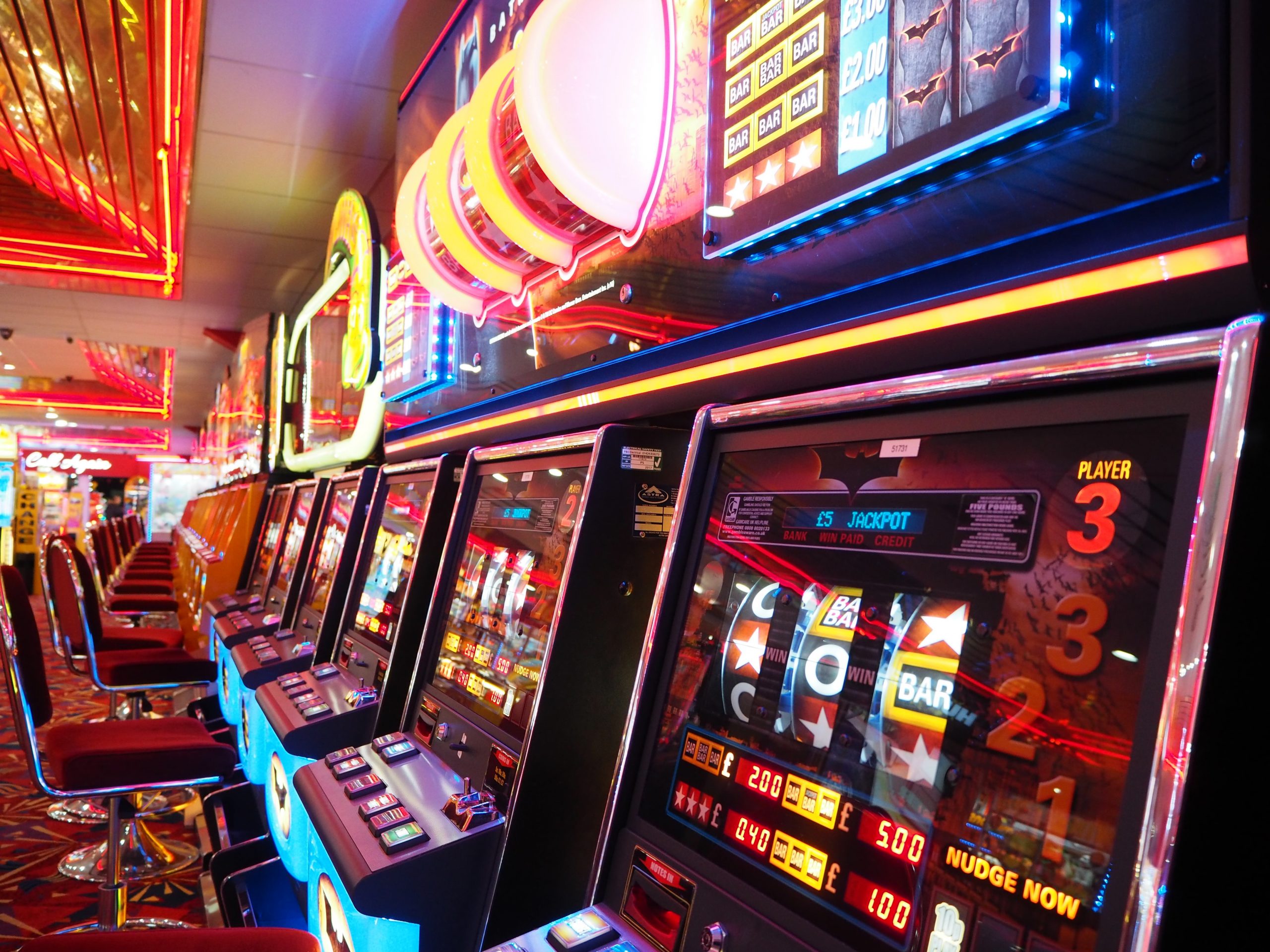 Top Advantages of Playing Slot Games Online