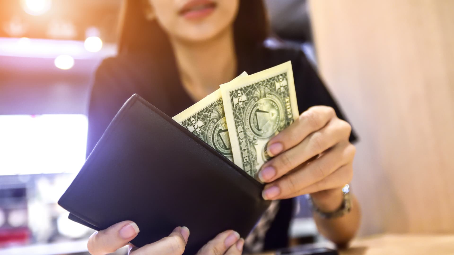The Basics of Investing in Figures for Generating Income